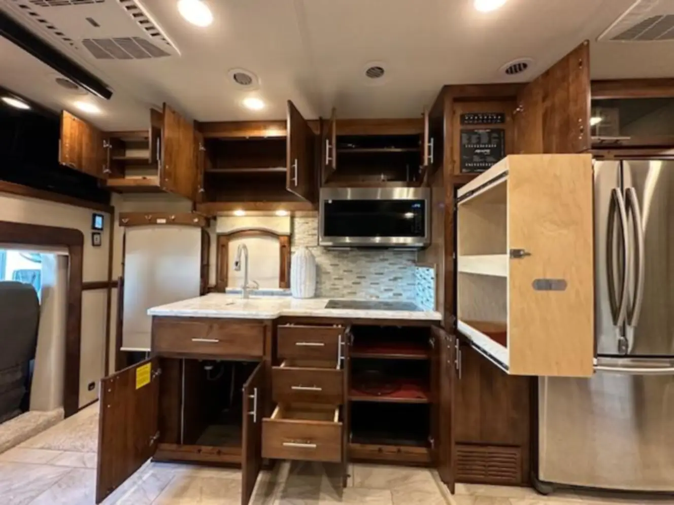 A photo of this 2019 Renegade CLASSIC 41CRW