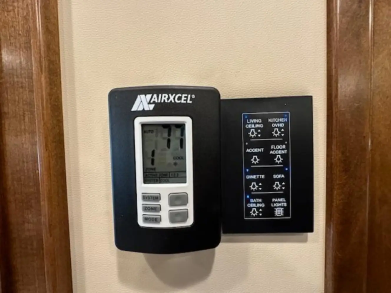 A photo of this 2019 Renegade CLASSIC 41CRW