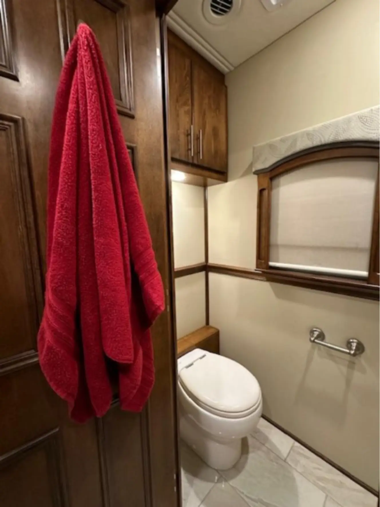 A photo of this 2019 Renegade CLASSIC 41CRW