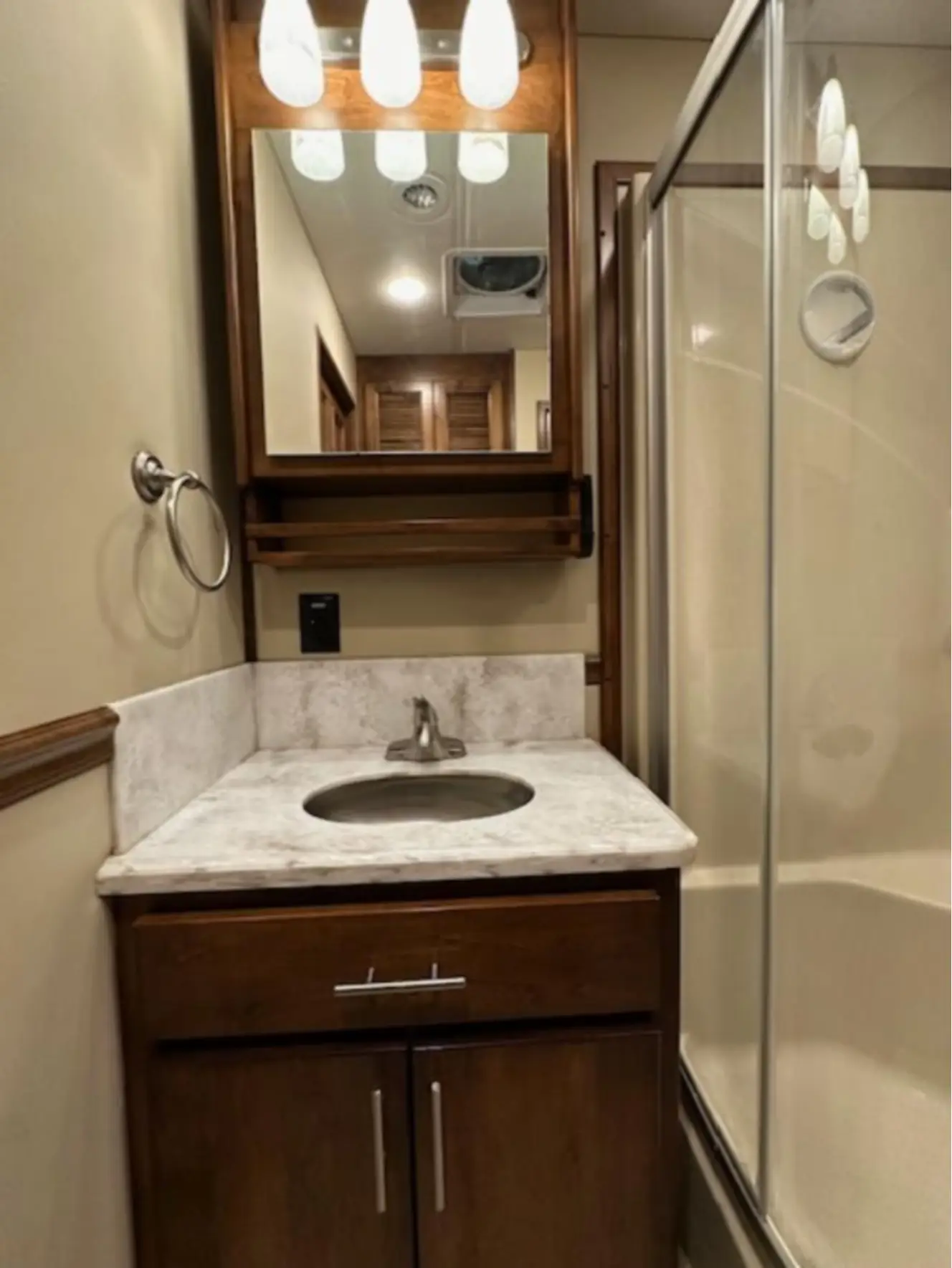 A photo of this 2019 Renegade CLASSIC 41CRW