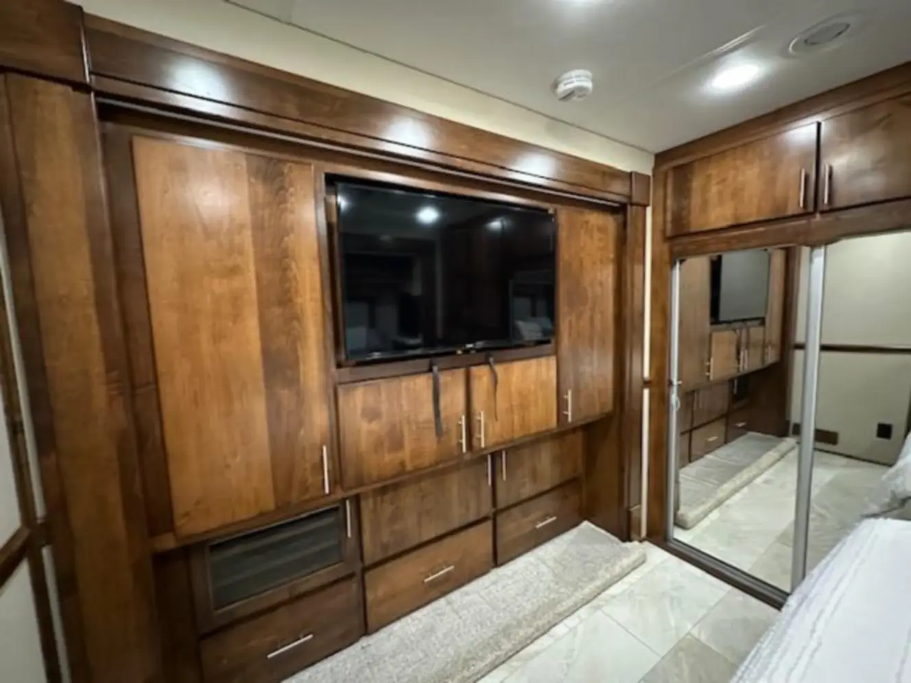 A photo of this 2019 Renegade CLASSIC 41CRW