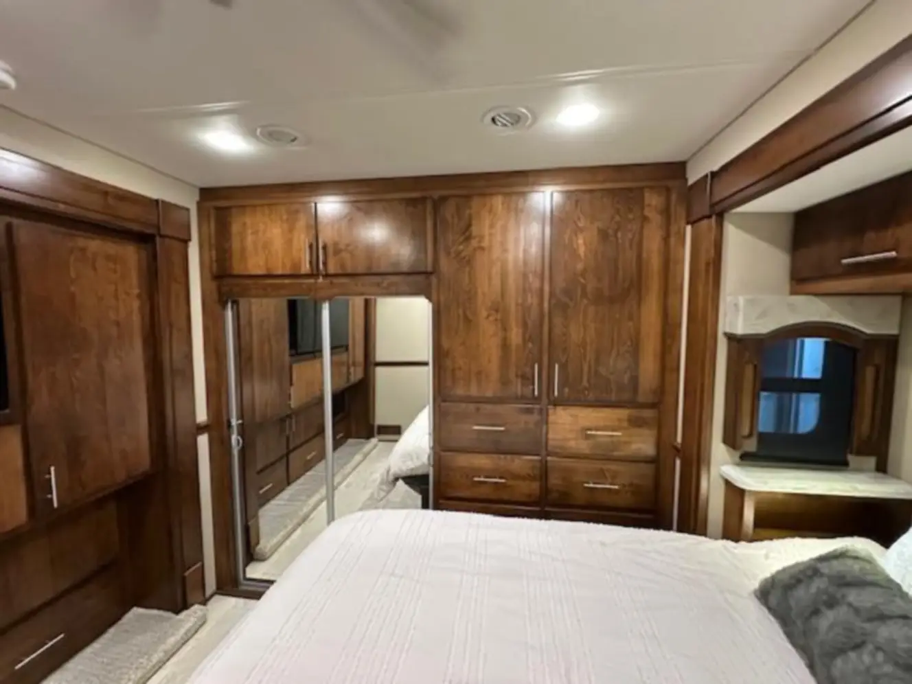 A photo of this 2019 Renegade CLASSIC 41CRW