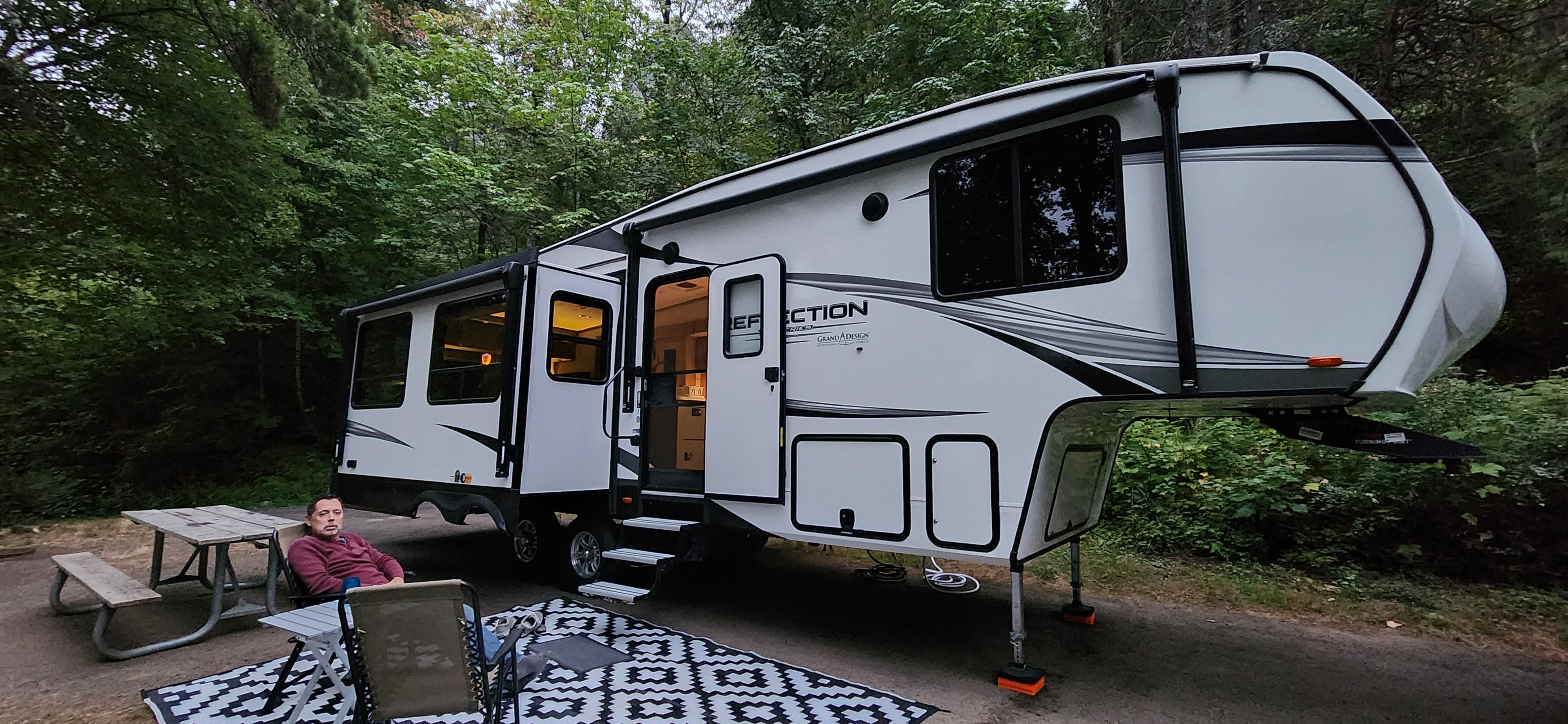 Used 2023 Grand Design Reflection 150 Series 295rl in Vancouver, WA