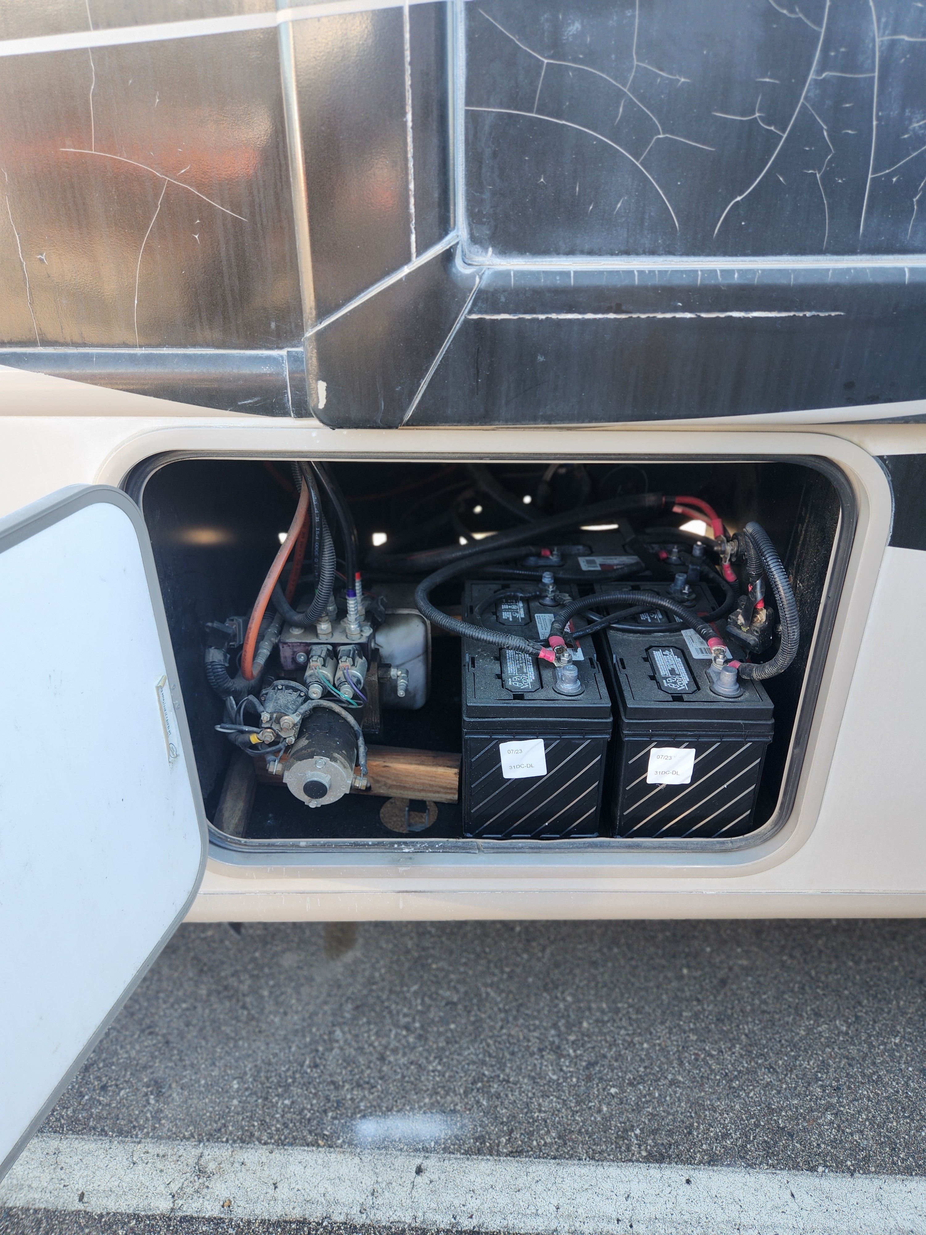 Used 2014 Thor Motor Coach Windsport 34e in Apple Valley, MN