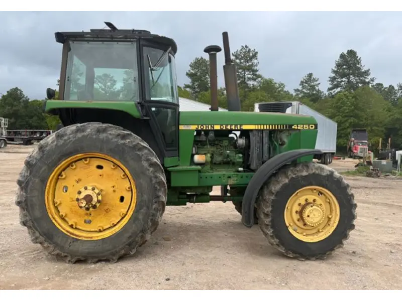 1984 JOHN DEERE 4250