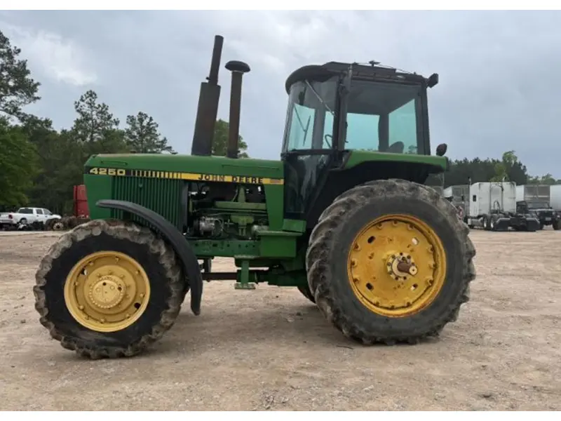 1984 JOHN DEERE 4250
