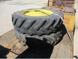 1984 JOHN DEERE 4250