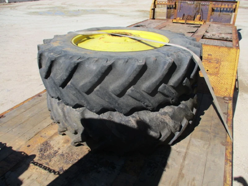 1984 JOHN DEERE 4250