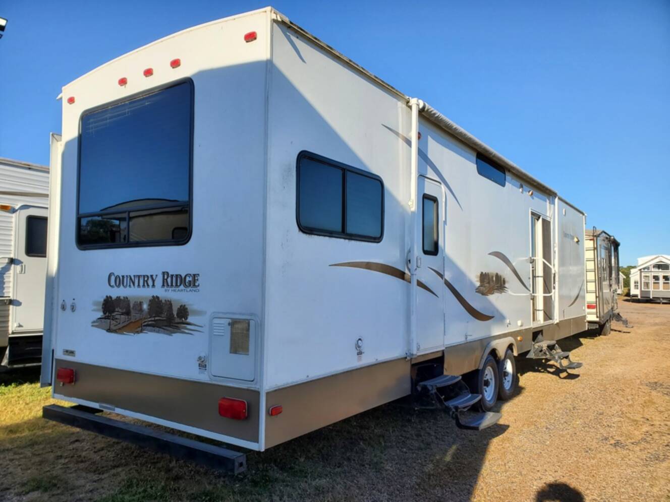 A photo of this 2011 Heartland COUNTRY RIDGE CR 40FKSS