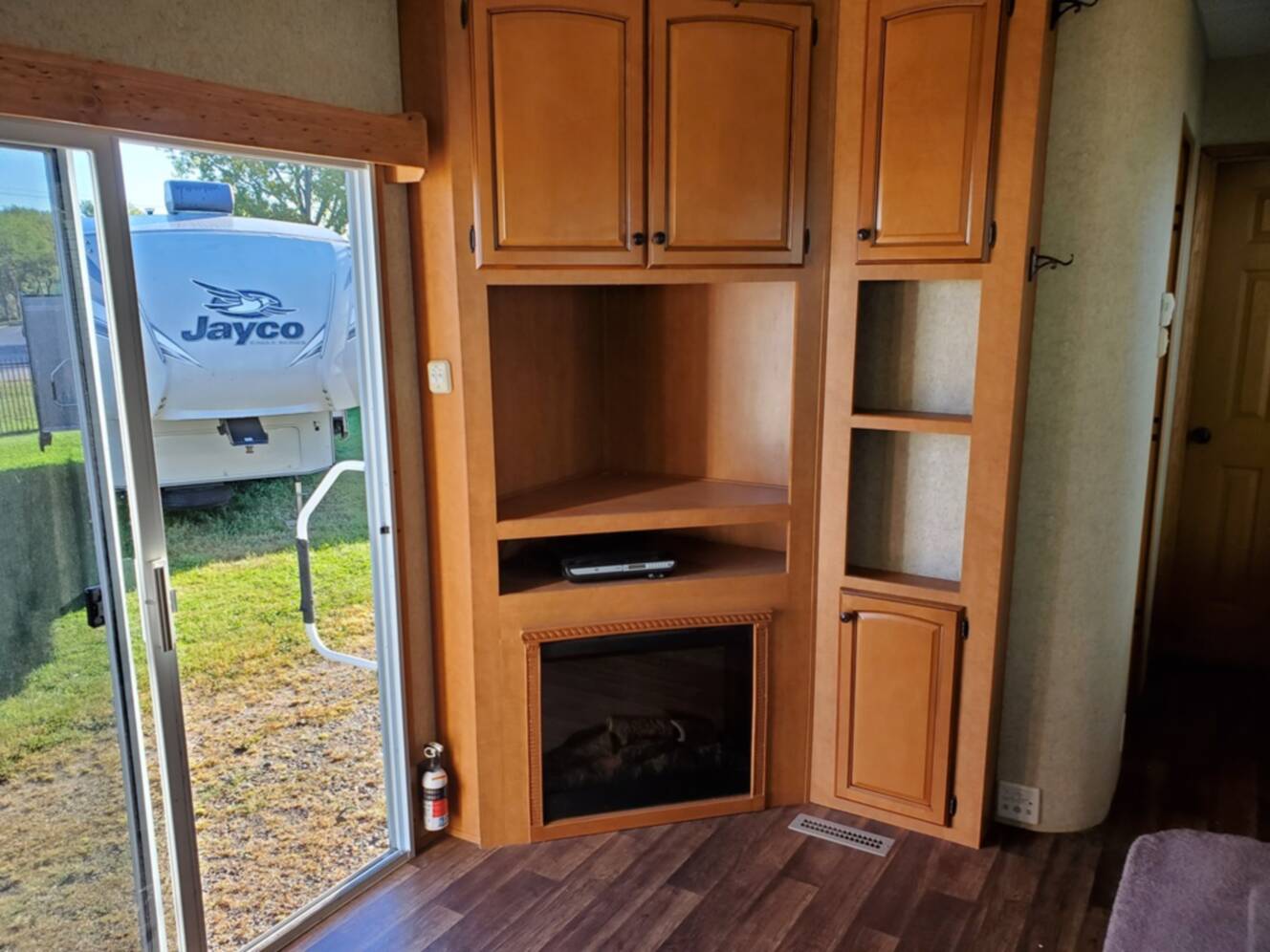 A photo of this 2011 Heartland COUNTRY RIDGE CR 40FKSS