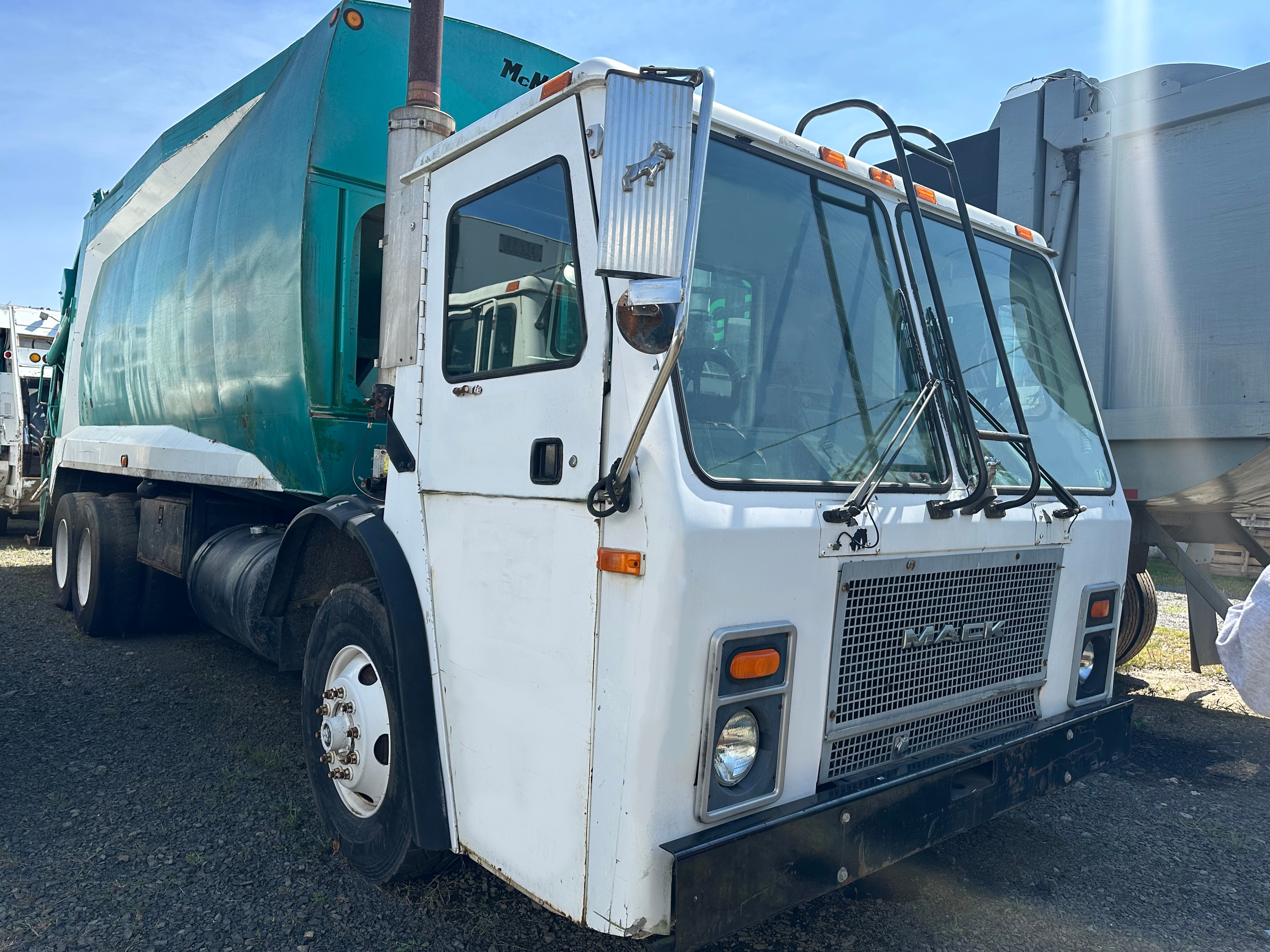2006 MACK LE in Bealeton, VA