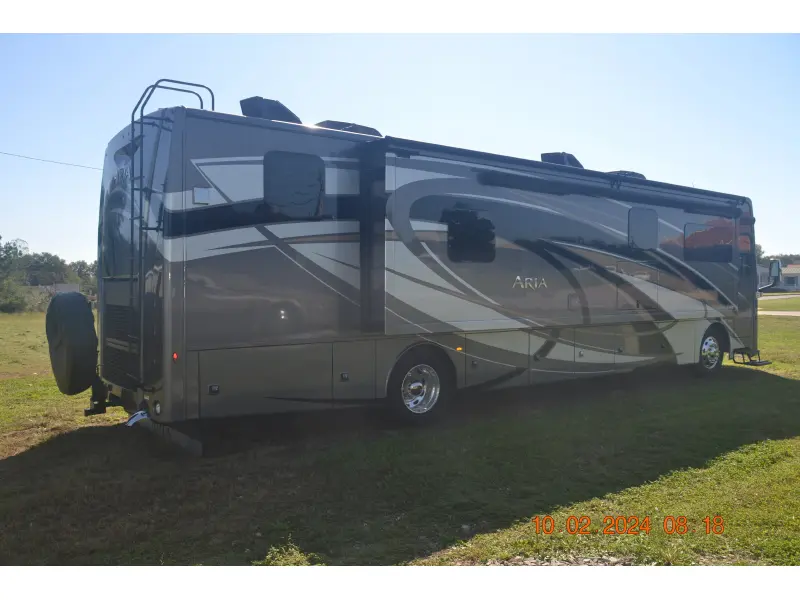 2019 Thor Motor Coach Aria 3901