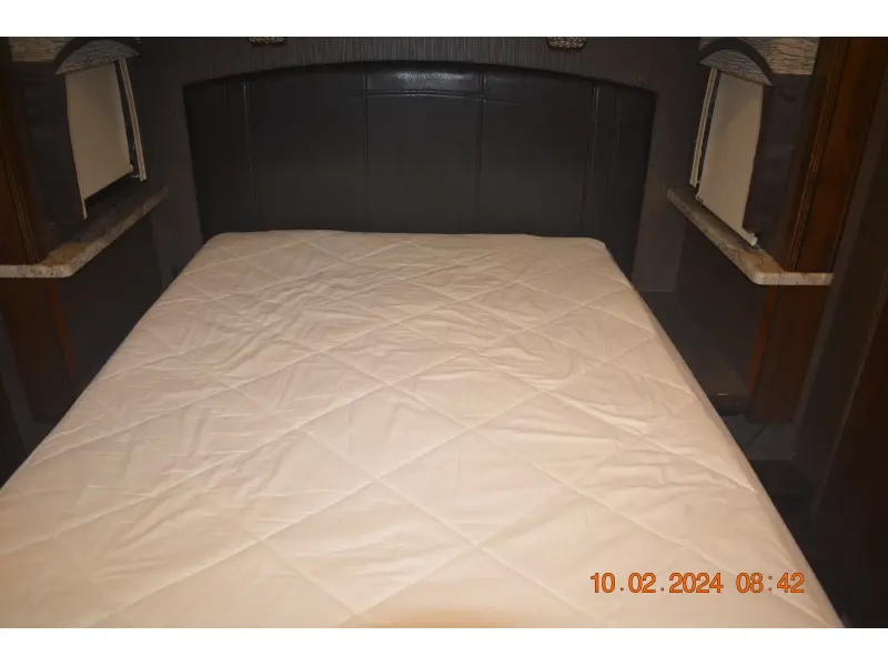 2019 Thor Motor Coach Aria 3901
