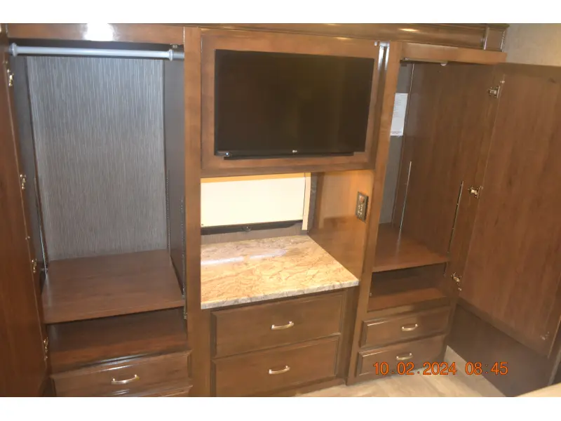 2019 Thor Motor Coach Aria 3901