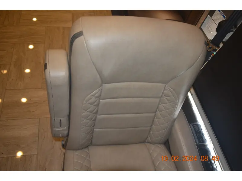 2019 Thor Motor Coach Aria 3901