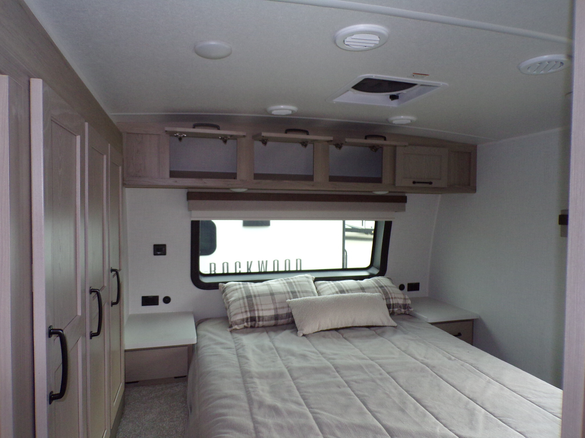 New 2024 Rockwood Ultra Lite 2606WSW For Sale in Banning, CA