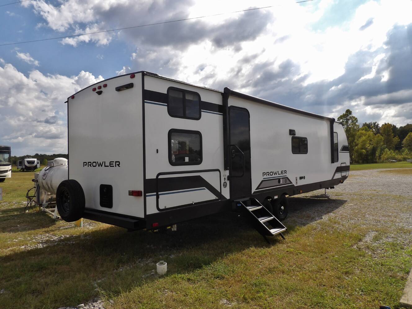 A photo of this 2025 Heartland PROWLER 3211BH