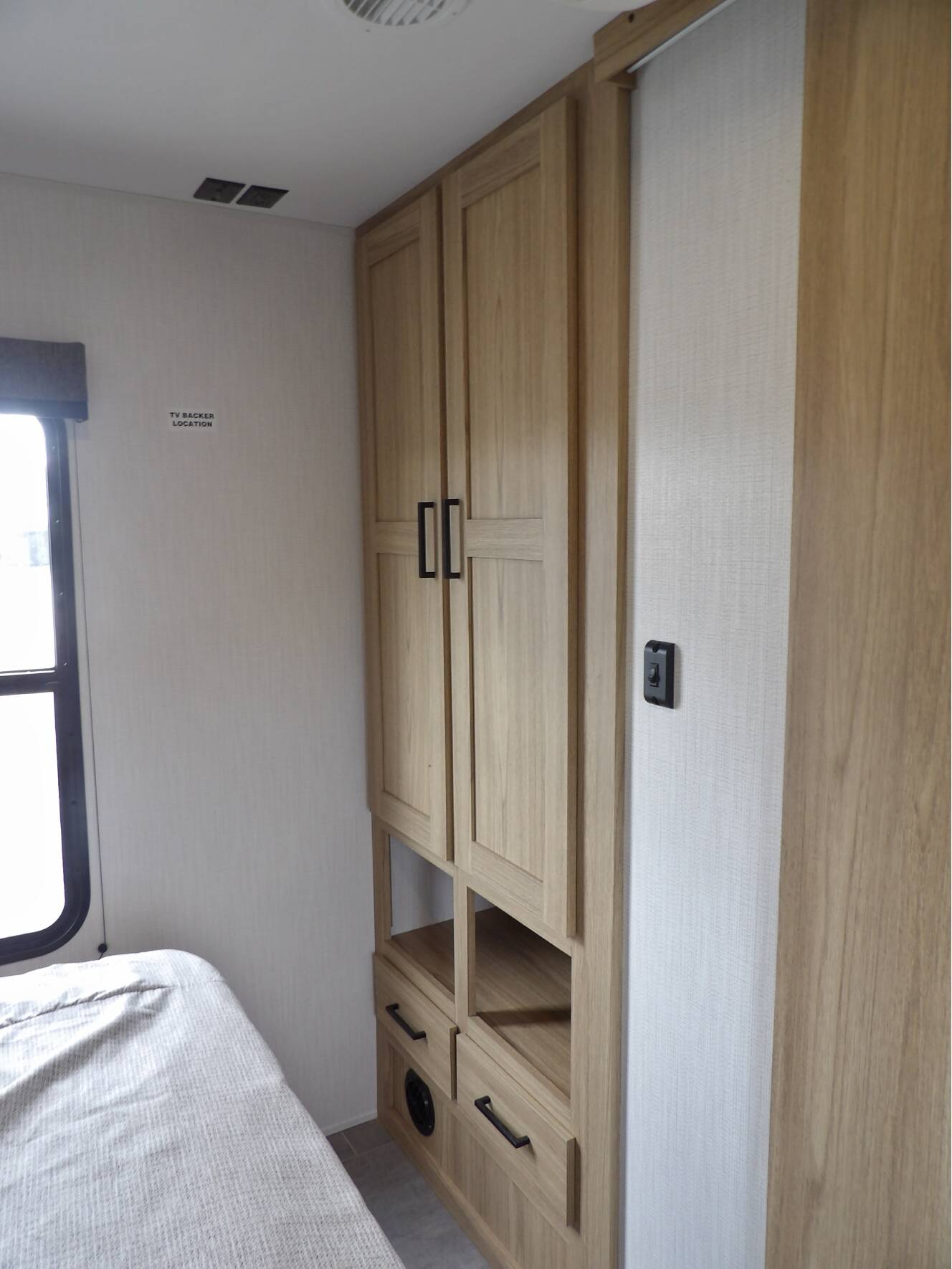 A photo of this 2025 Heartland PROWLER 3211BH