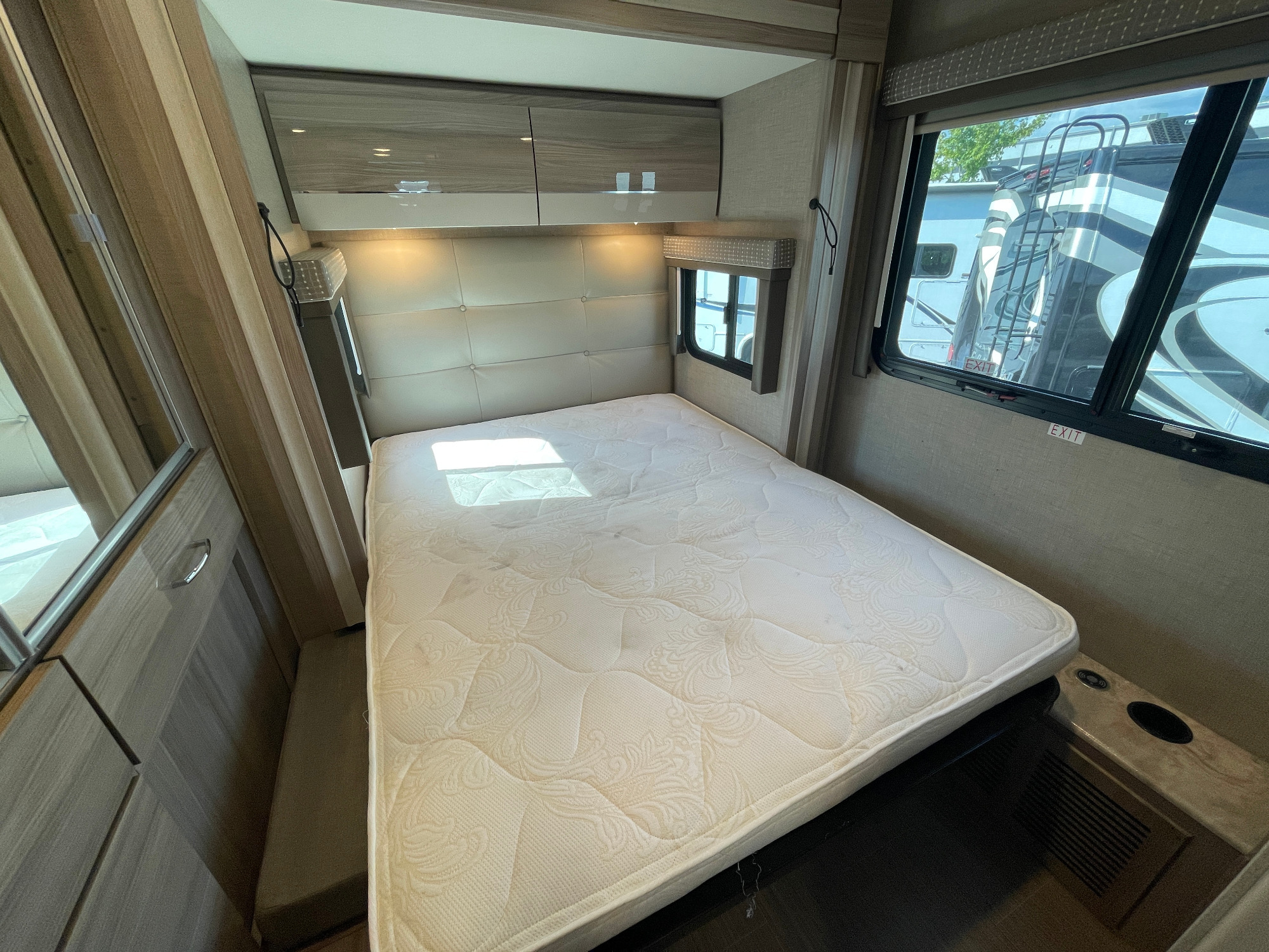 Used 2023 Thor Tiburon 24RW For Sale in North Little Rock, AR