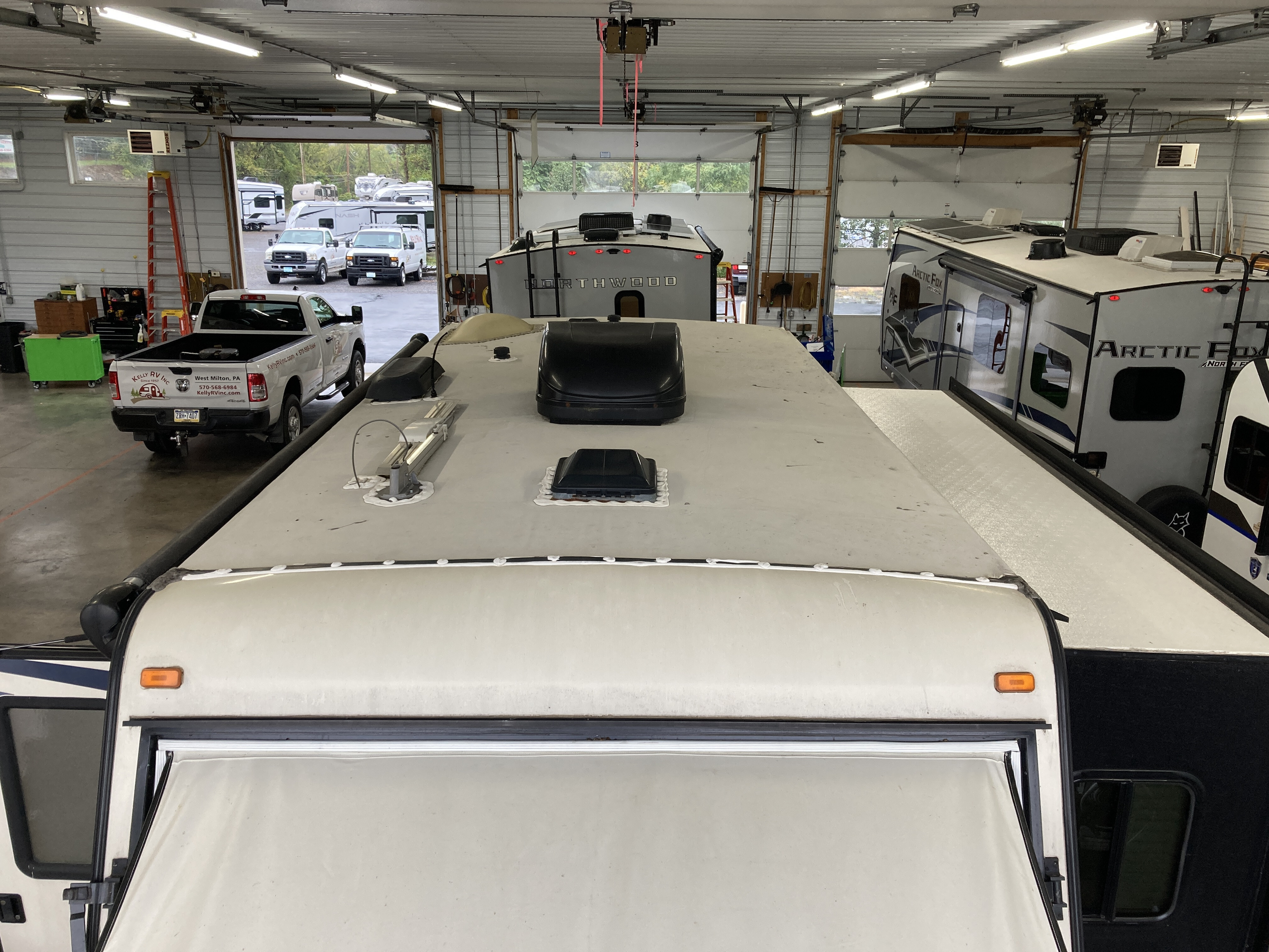 Used 2014 Palomino Solaire Expandable 190 X For Sale in West Milton, PA