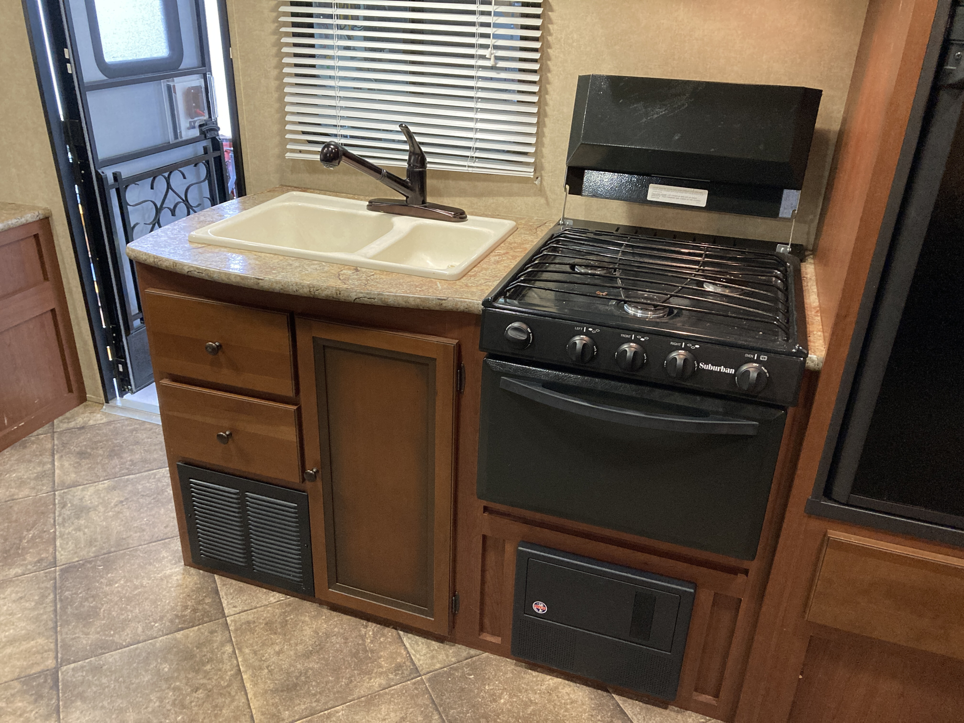 Used 2014 Palomino Solaire Expandable 190 X For Sale in West Milton, PA