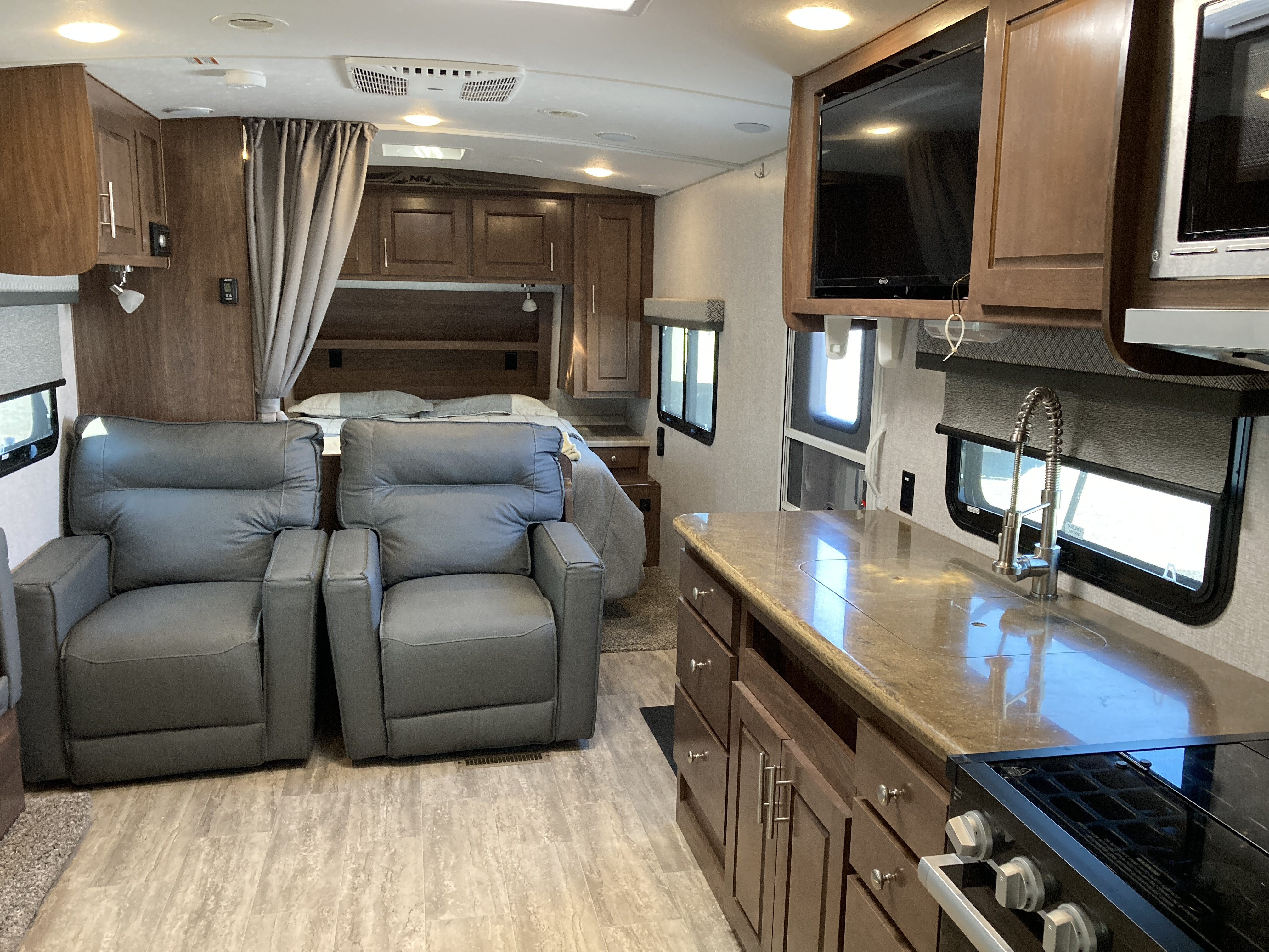 Used 2024 Northwood Arctic Fox North Fork 25R For Sale in West Milton