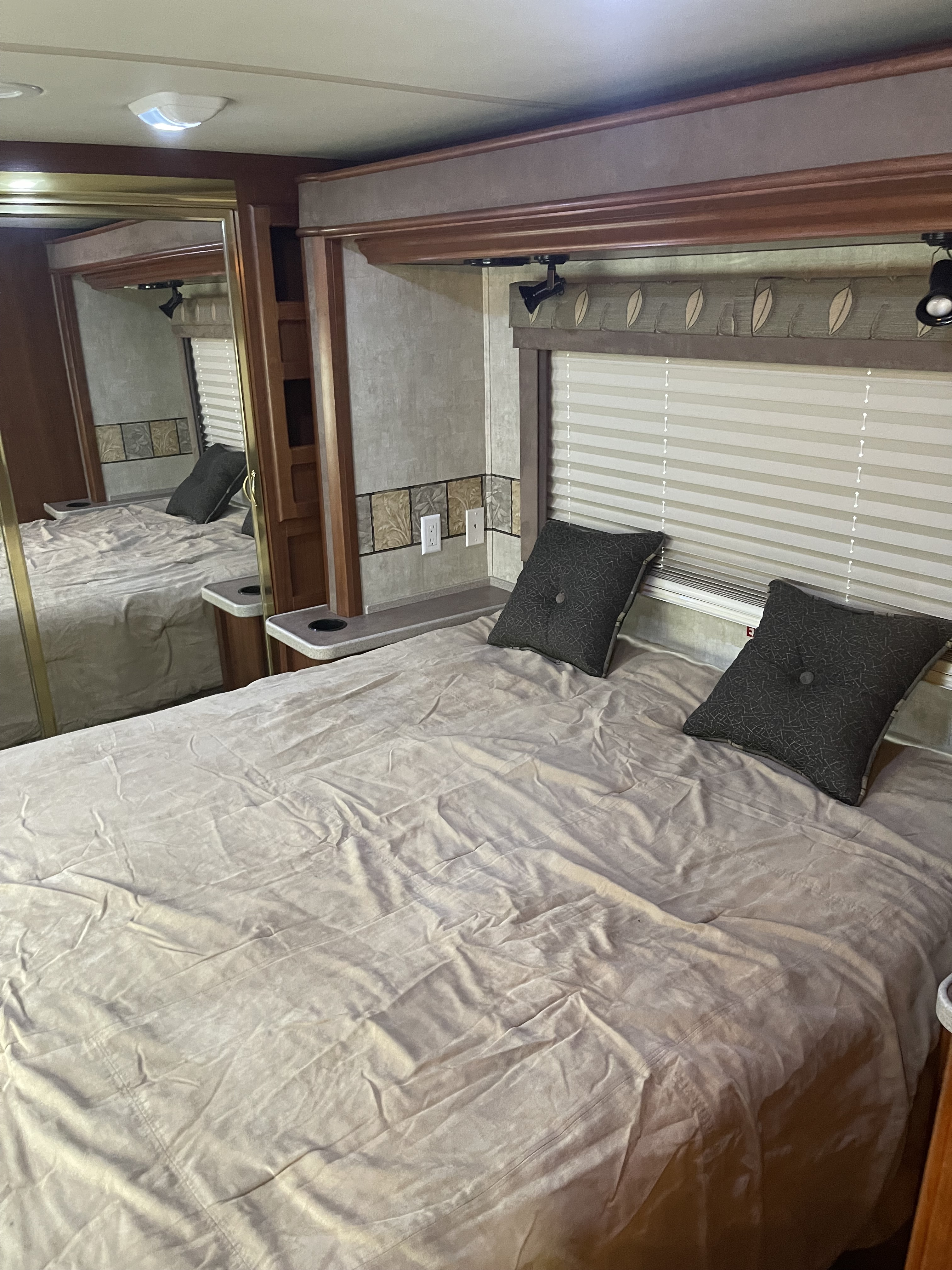 Used 2005 Fleetwood Expedition 38n in Debary, FL 5033681075 RV Trader