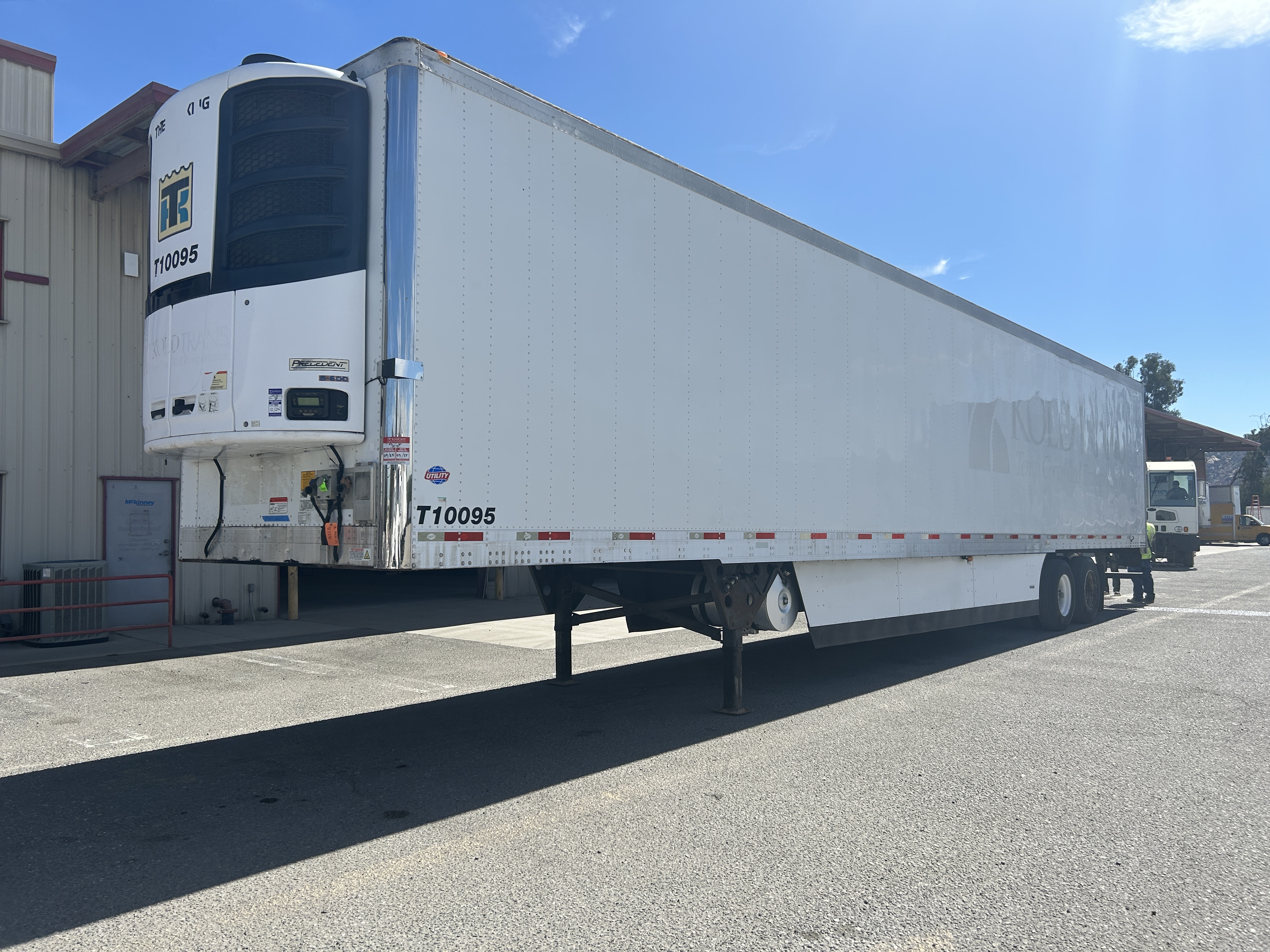 2016 UTILITY Lifetime Carb Compliant in Fontana, CA