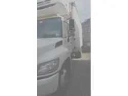 2011 HINO 268
