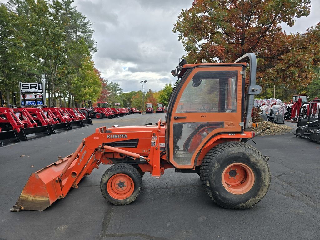 Used 2004 Kubota B7800 Hydrostatic Tractor With Curtis Cab, Loader And