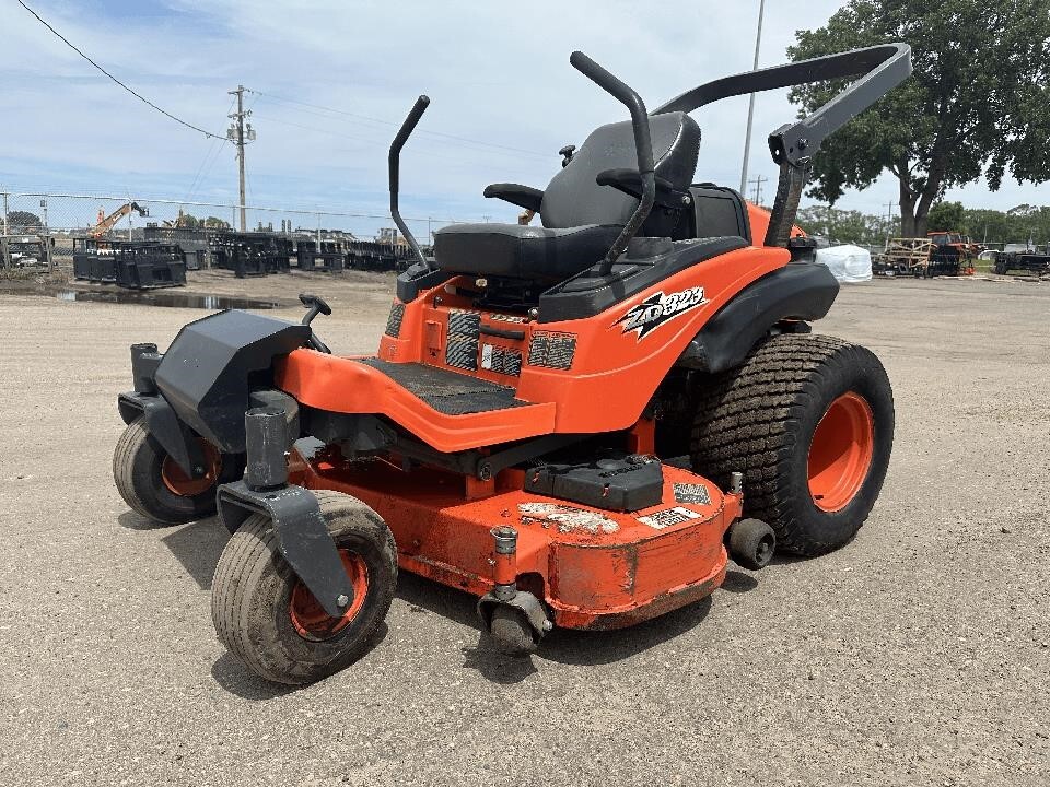 Used 2009 Kubota ZD323 For Sale in Shakopee, MN 5033514732