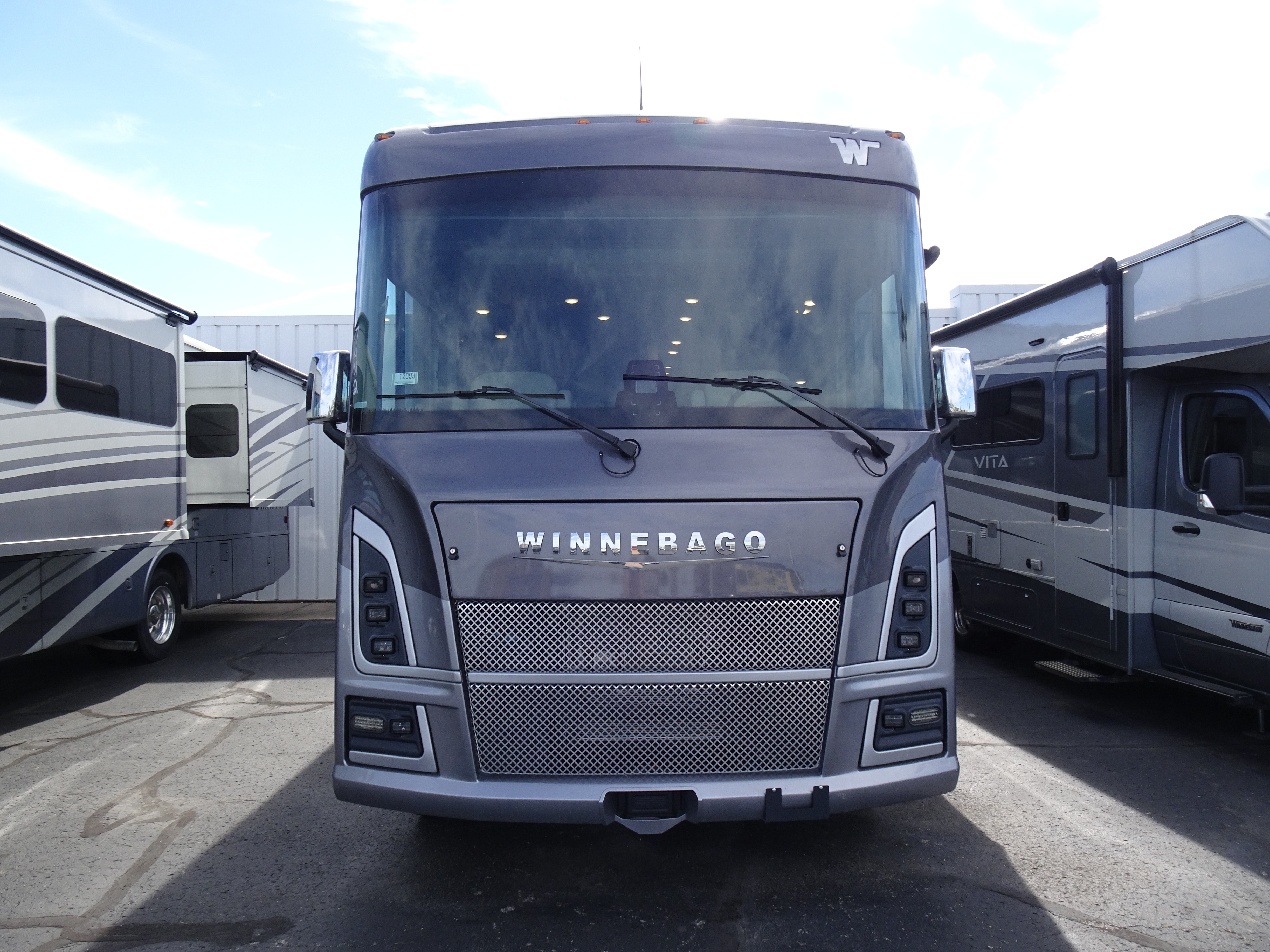2025 Winnebago vista 31b