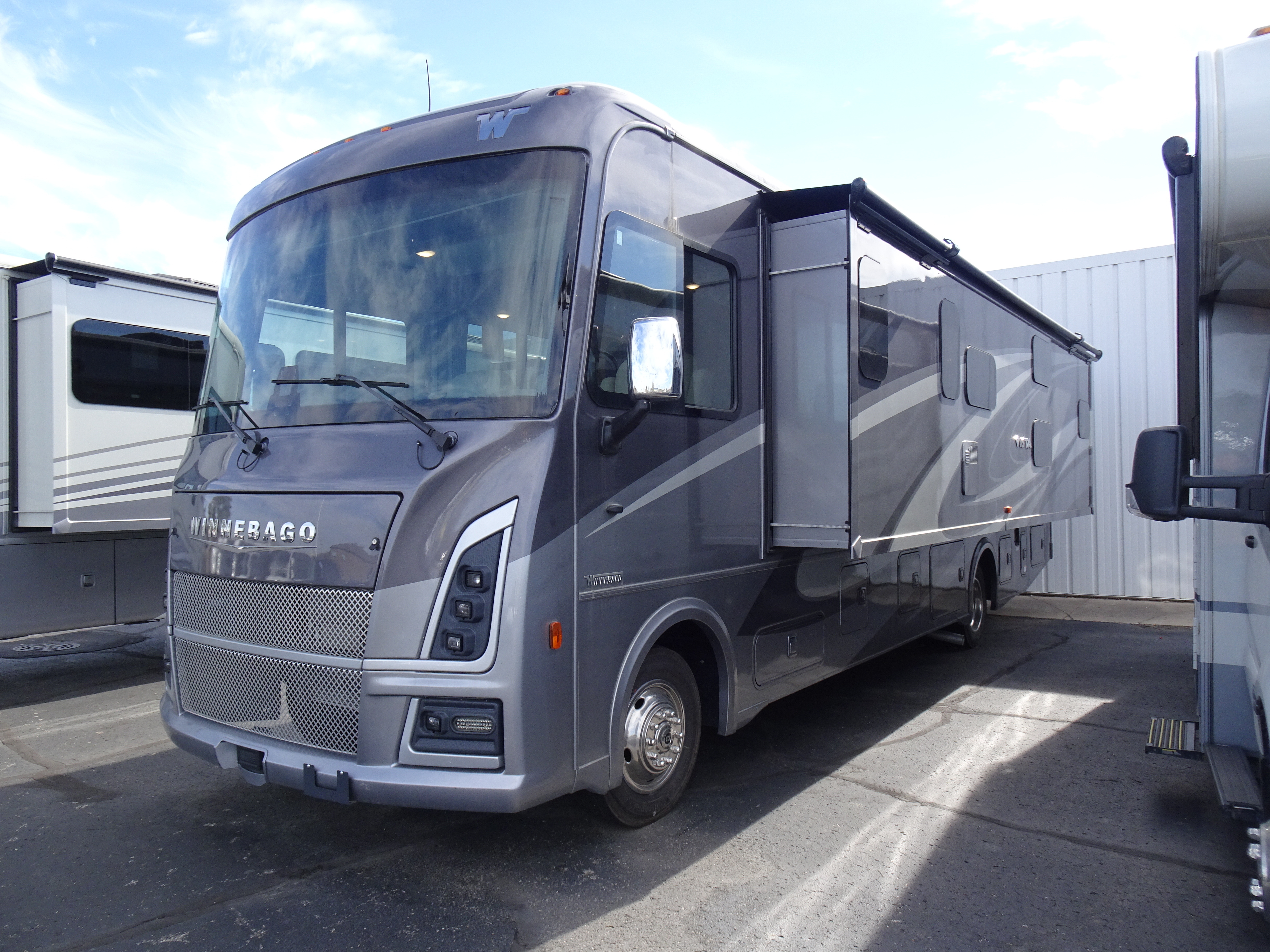 2025 Winnebago vista 31b