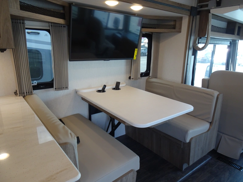 2025 WINNEBAGO VISTA 31B