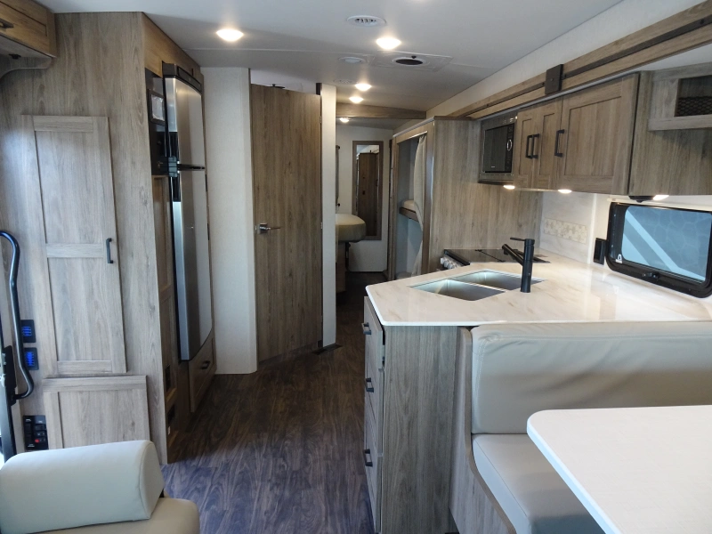 2025 WINNEBAGO VISTA 31B