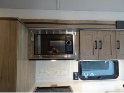 2025 WINNEBAGO VISTA 31B