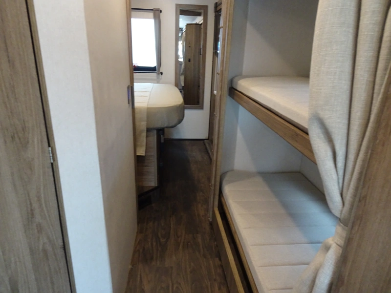 2025 WINNEBAGO VISTA 31B