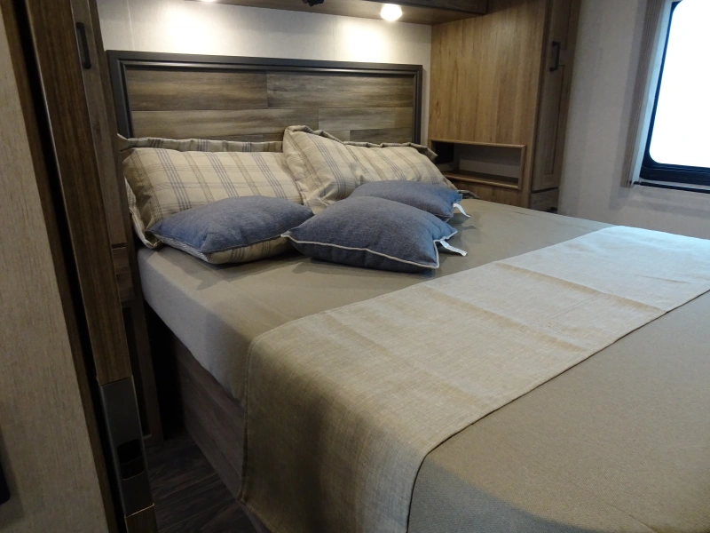 2025 WINNEBAGO VISTA 31B