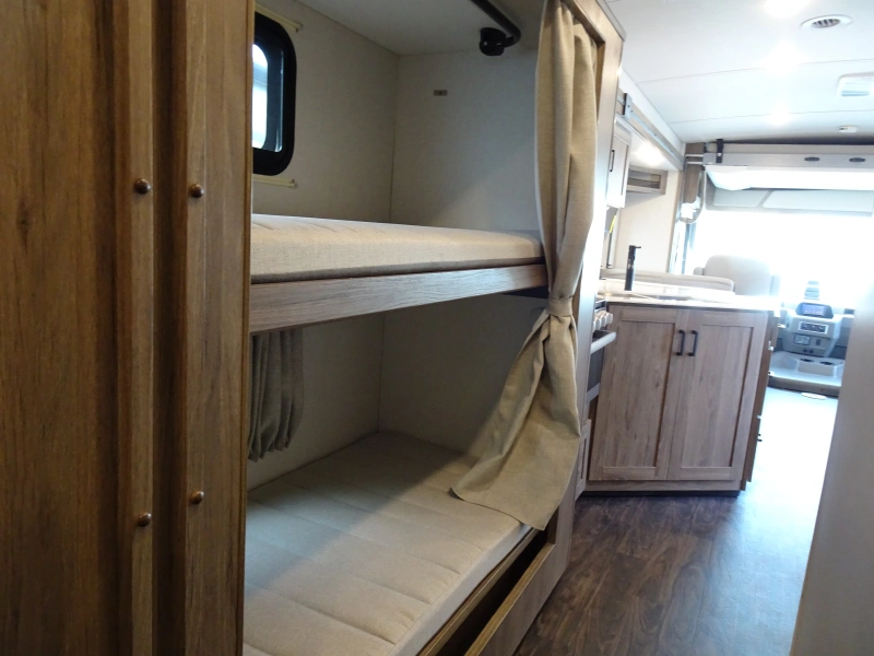 2025 WINNEBAGO VISTA 31B