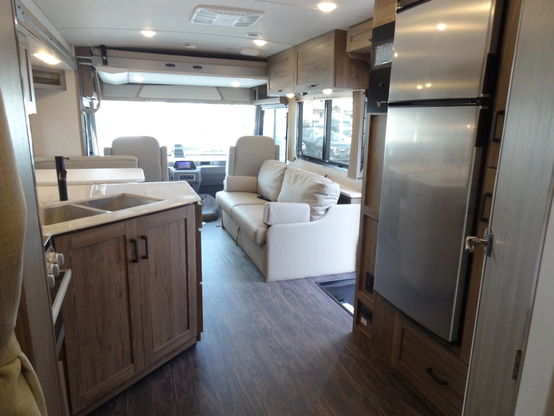 2025 WINNEBAGO VISTA 31B