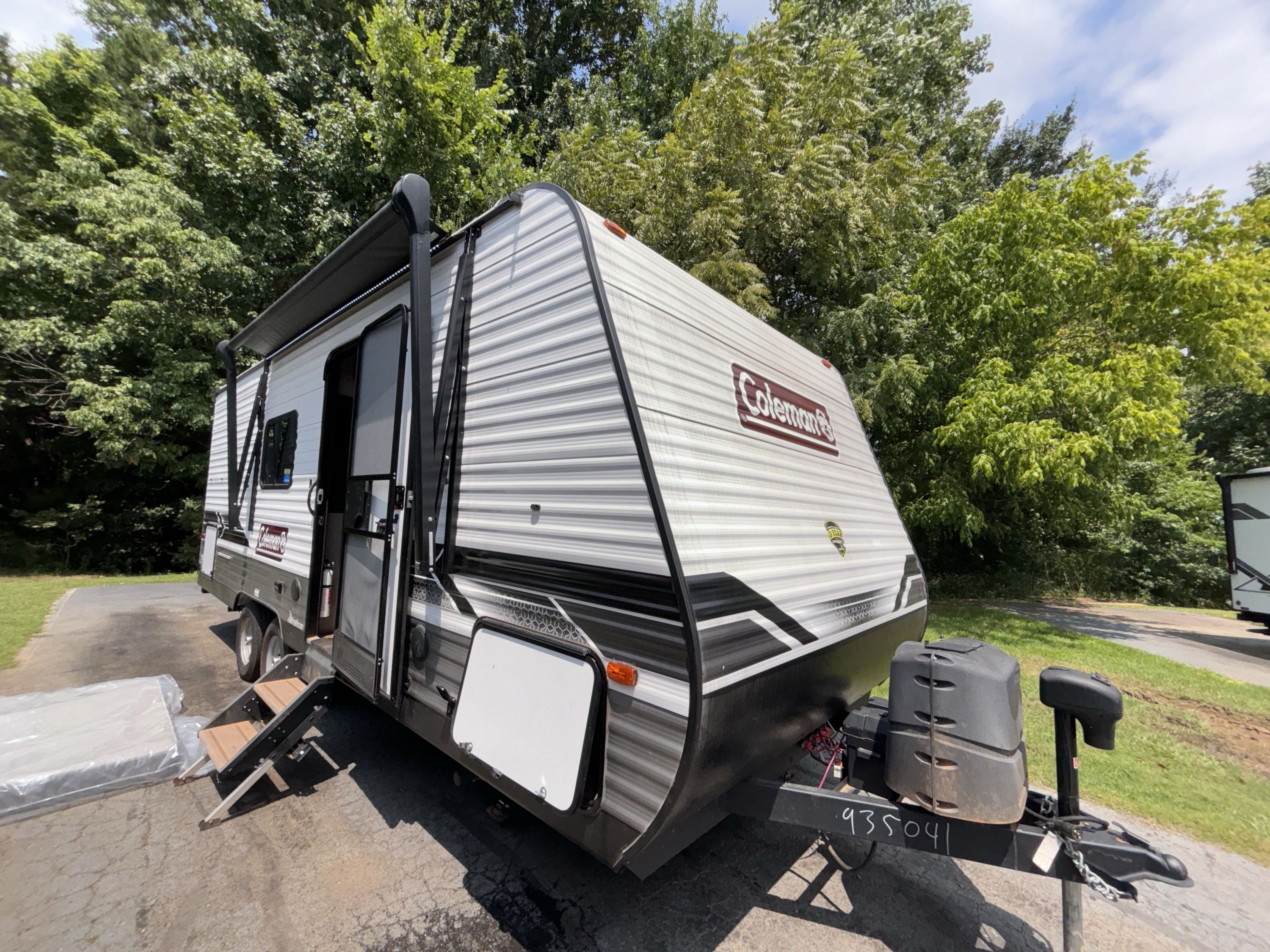 Used 2023 Coleman Coleman Lantern Lt 214BH For Sale in Concord, NC