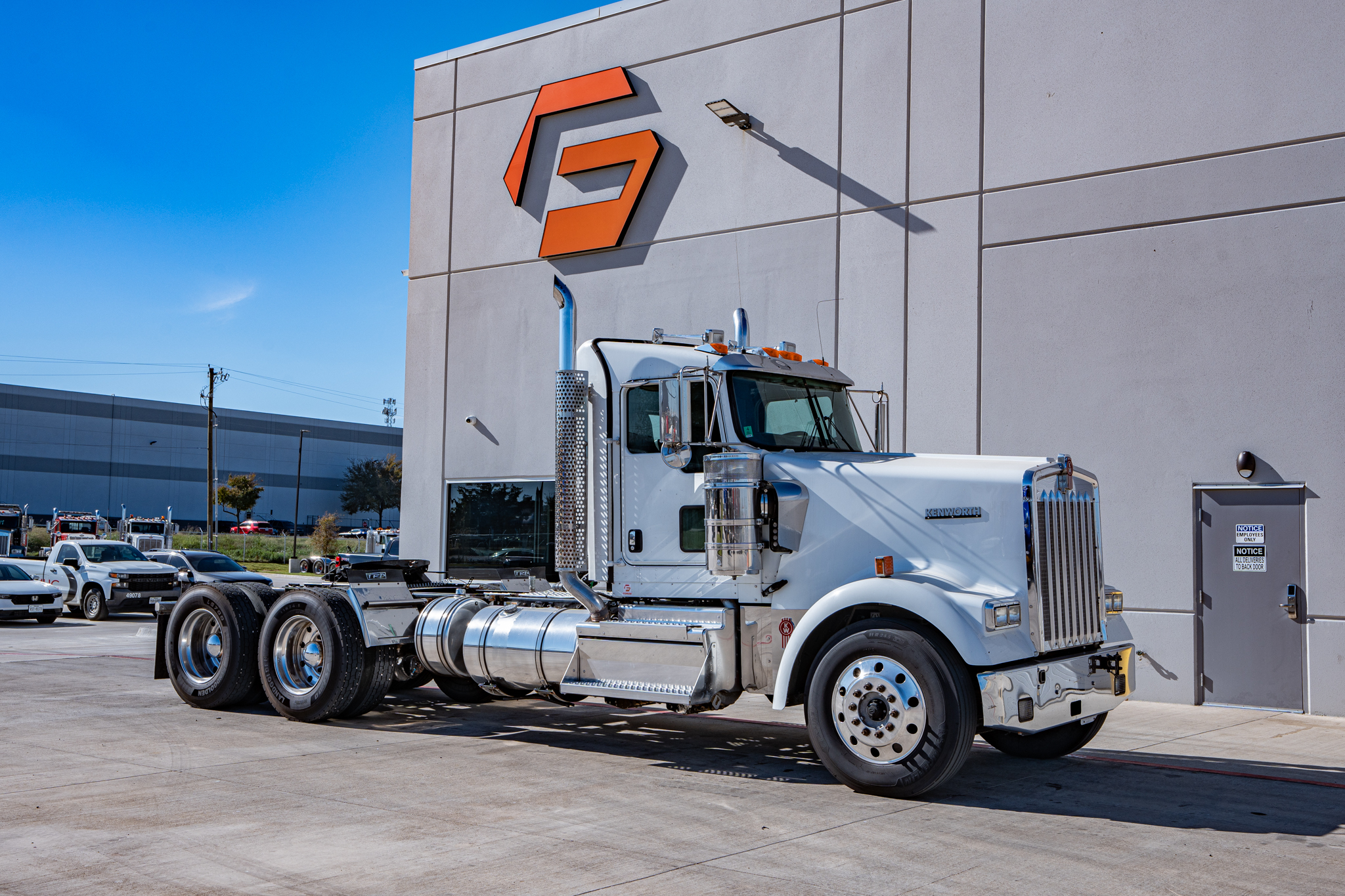 2019 KENWORTH W900 in Hutchins, TX