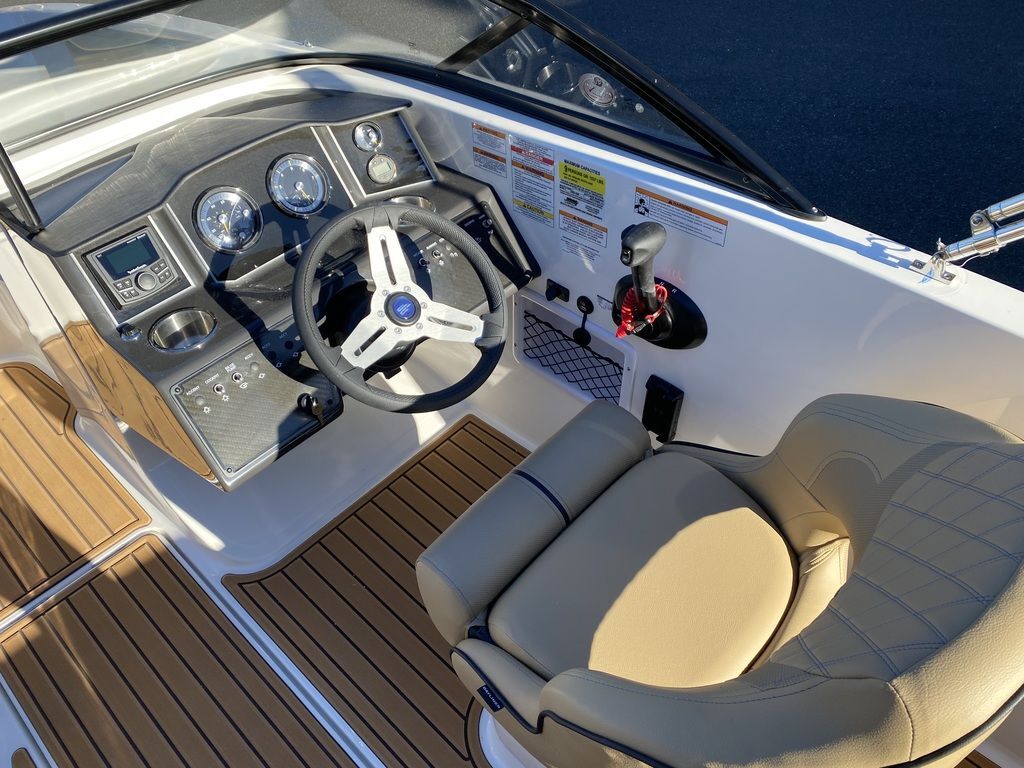 New 2025 Bayliner VR5 For Sale in Lake Hopatcong, NJ 5033779606