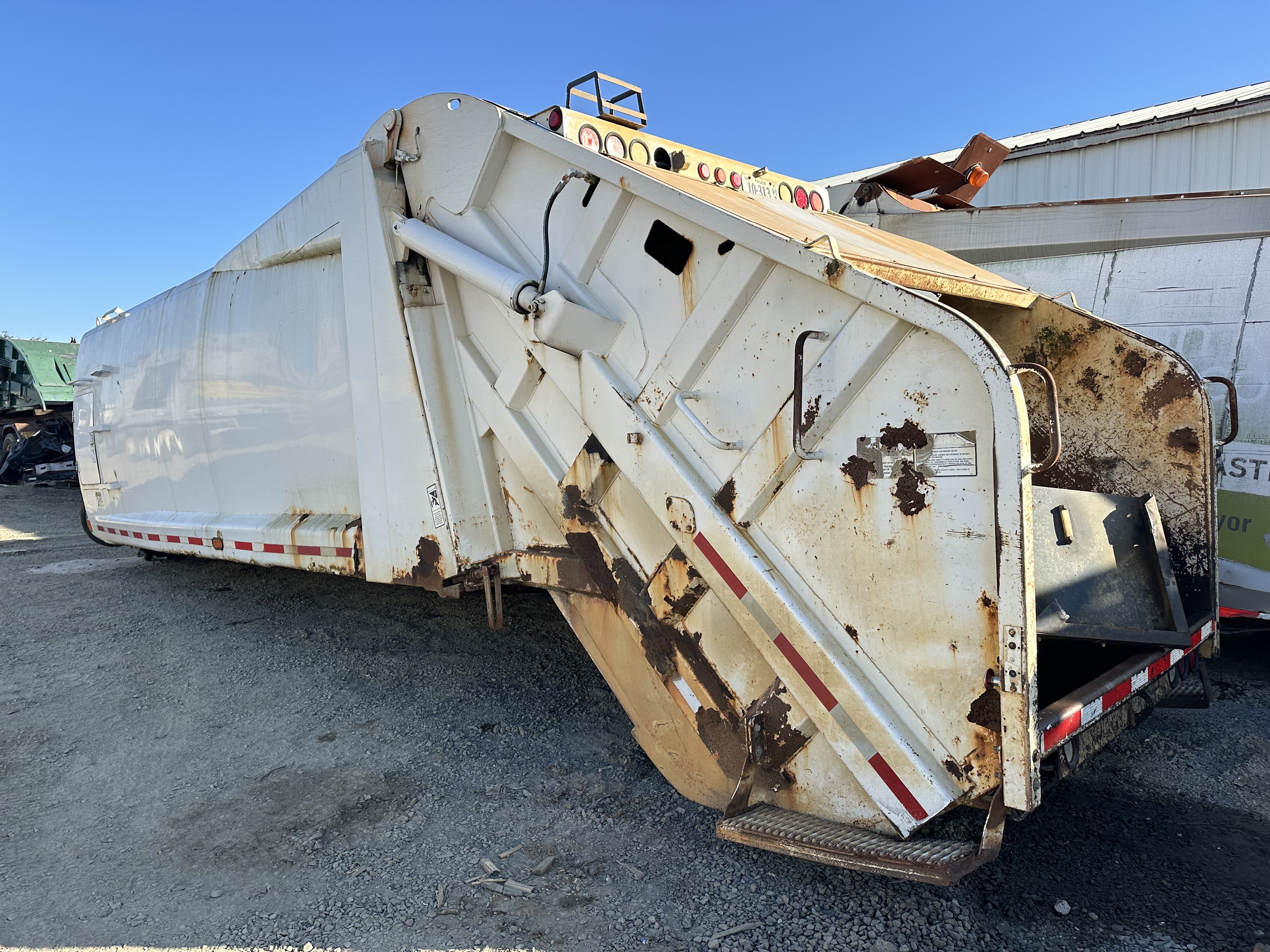 2002 LOAD MASTER Excel in Bealeton, VA