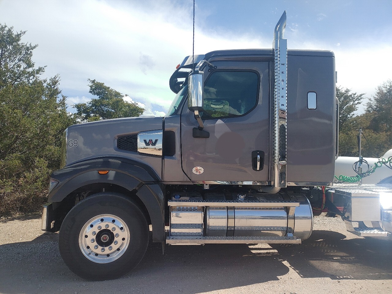 Used 2024 Western Star 49X 36 Inch For Sale in Garden City, KS