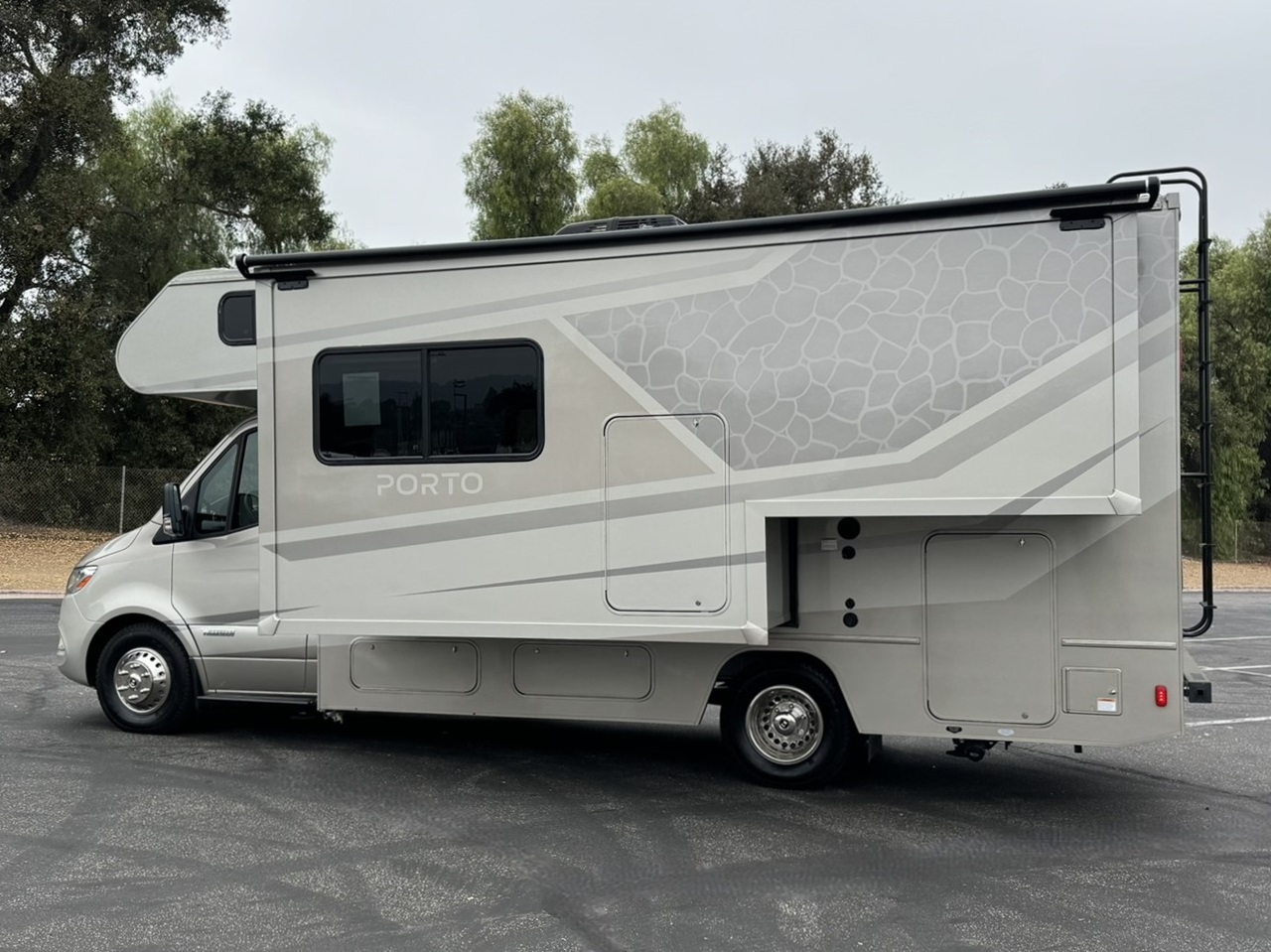 2025 Winnebago PORTO 24P in thousand oaks CA
