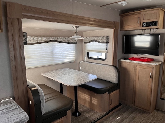 2020 Winnebago MINNIE WINNIE 2405RG in nederland TX