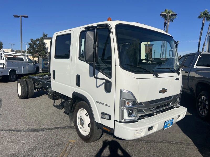 2025 ISUZU NRR GAS