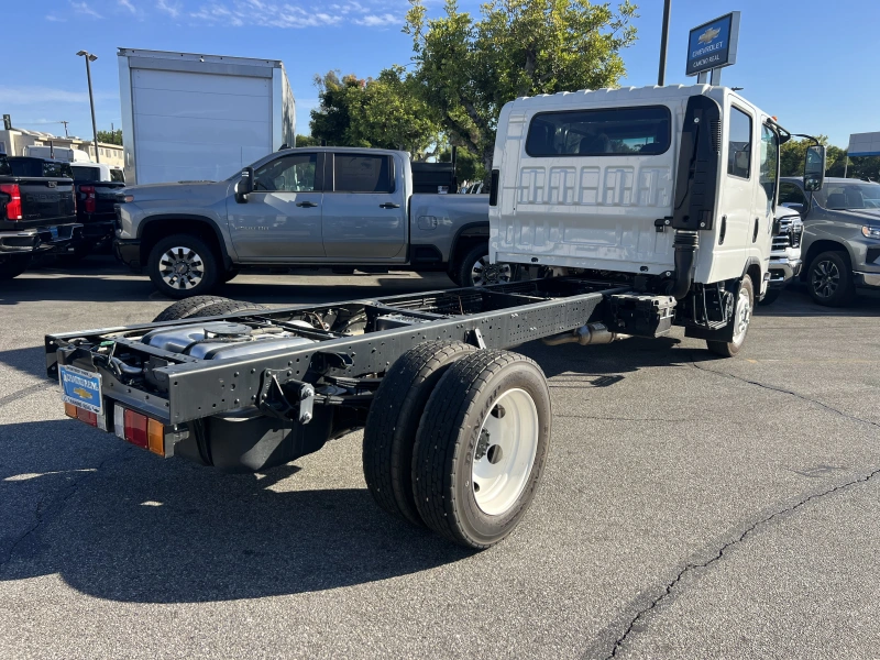 2025 ISUZU NRR GAS