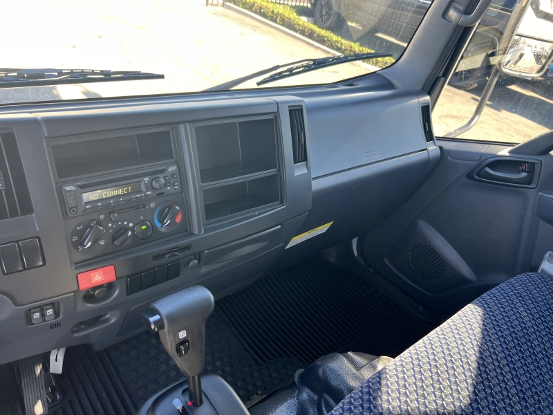 2025 ISUZU NRR GAS